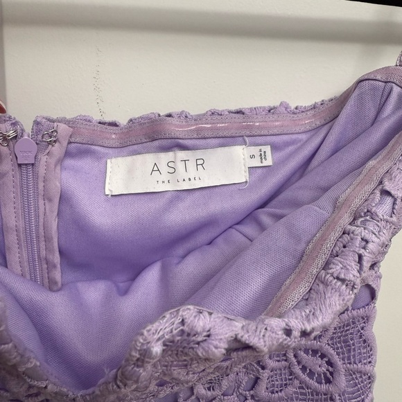 ASTR Kalena Dress In Lavender - Picture 3 of 4